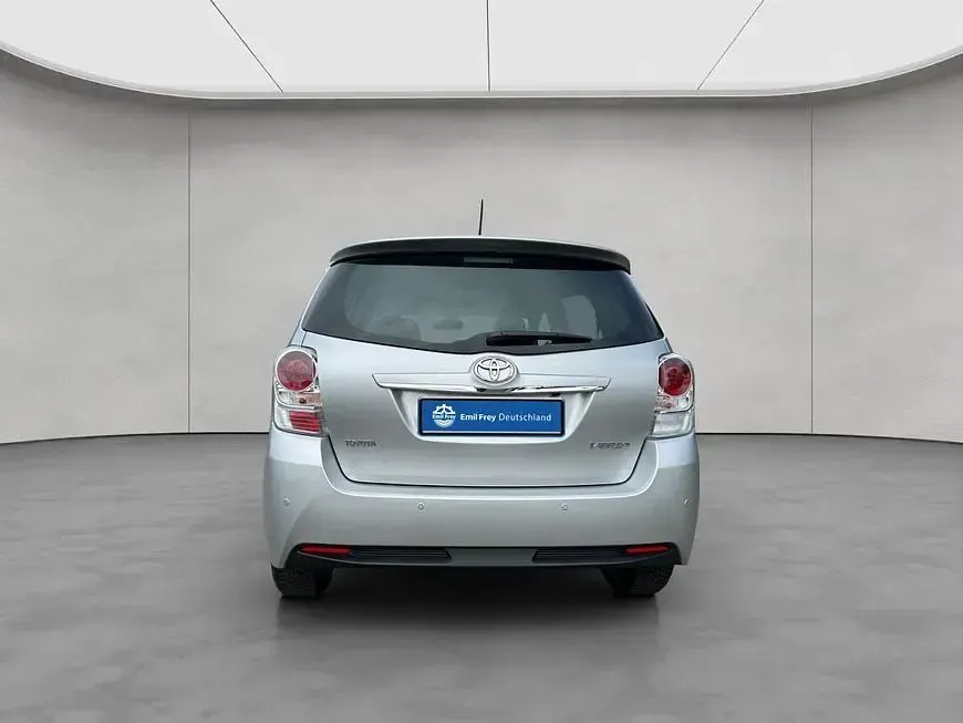 Gebraucht Toyota Verso Multidrive S 147 PS (108 kW) 2013 Silber Van / Kleinbus