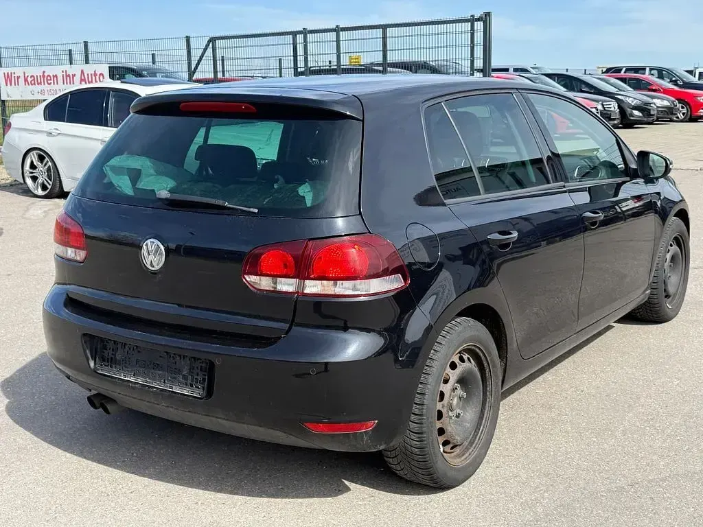 Używany VW Golf VII Highline 160 KM (117 kW) 2012 Czarny Sedan/Limuzyna