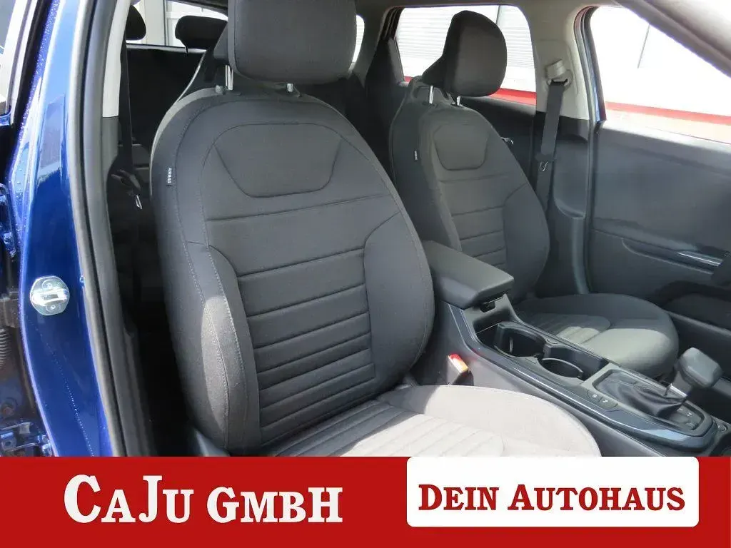 Neu Kia K4 150 PS (110 kW) 2026 Rot Limousine