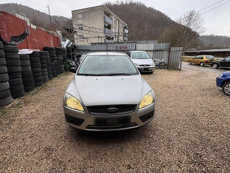 Gebraucht Ford Focus 116 PS (85 kW) 2006 Silber Kleinwagen