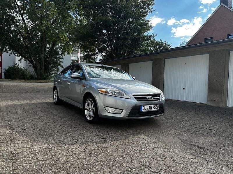 Grau Gebraucht 2007 Ford Mondeo Ghia Limousine | 2.600 € (Fairer Preis) - Bild 1/4