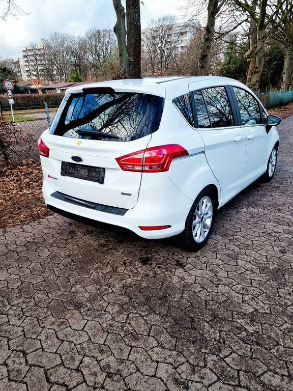 Weiß Gebraucht 2017 Ford B-MAX Titanium Van / Kleinbus | 7.480 € (Guter Preis) - Bild 1/4