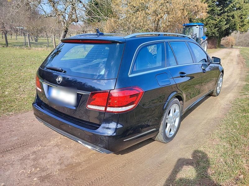 Usata Mercedes E350 306 CV (225 kW) 2013 Nero Station wagon