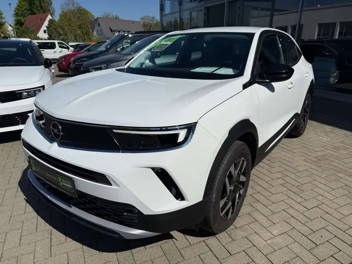 Gebraucht Opel Mokka Elegance 131 PS (96 kW) 2022 Jade weiss/arktis weiss SUV
