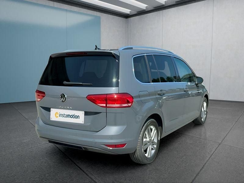 Neu VW Touran 150 PS (110 kW) 2025 Grau Van / Kleinbus