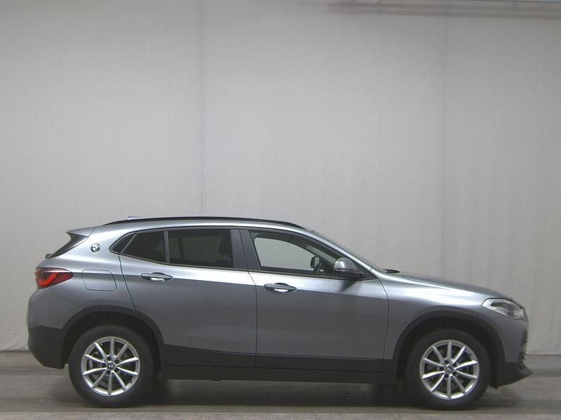 Grau Gebraucht 2023 BMW X2 Advantage SUV | 17.980 € - Bild 1/4