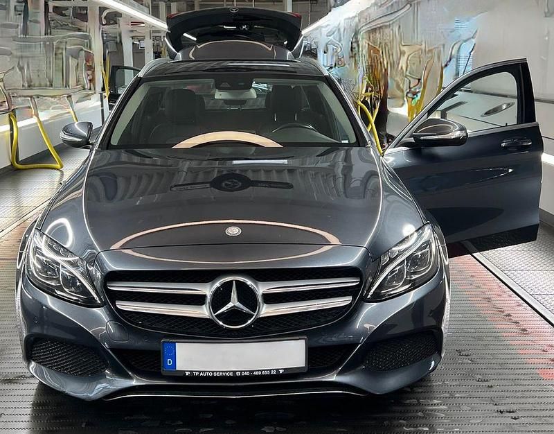 Grau Gebraucht 2015 Mercedes C200 Avantgarde Kombi | 15.800 € (Etwas zu teuer) - Bild 1/4
