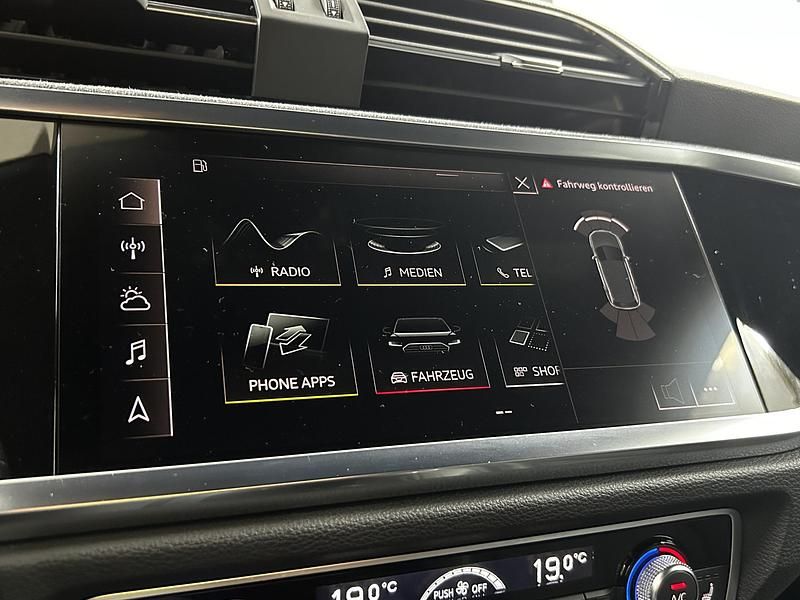 Gebraucht Audi Q3 Ambiente 150 PS (110 kW) 2019 Metallic SUV