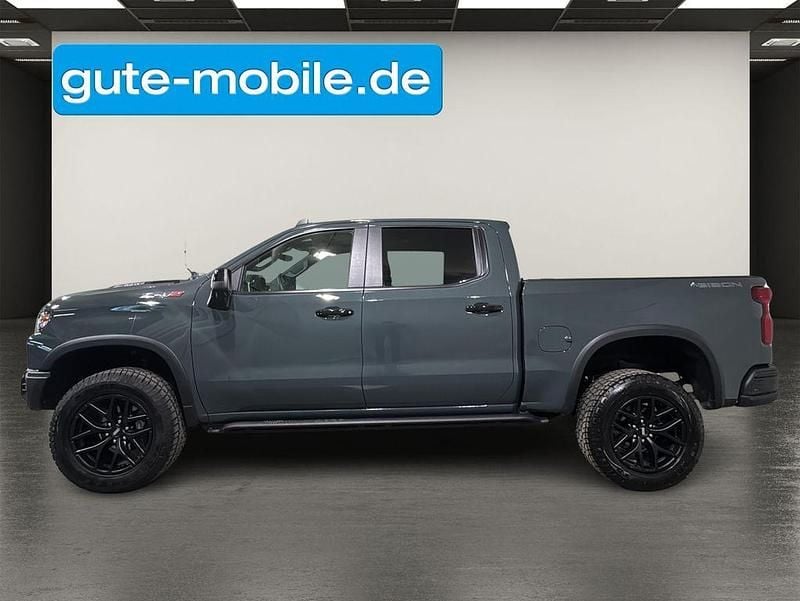 Gebraucht Chevrolet Silverado 309 PS (227 kW) 2025 Grau SUV