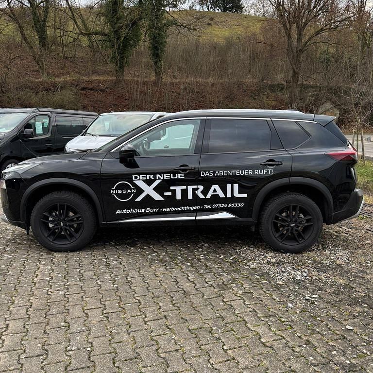 Gebraucht Nissan X-Trail Tekna 163 PS (119 kW) 2024 Black/schwarz (metallic) SUV