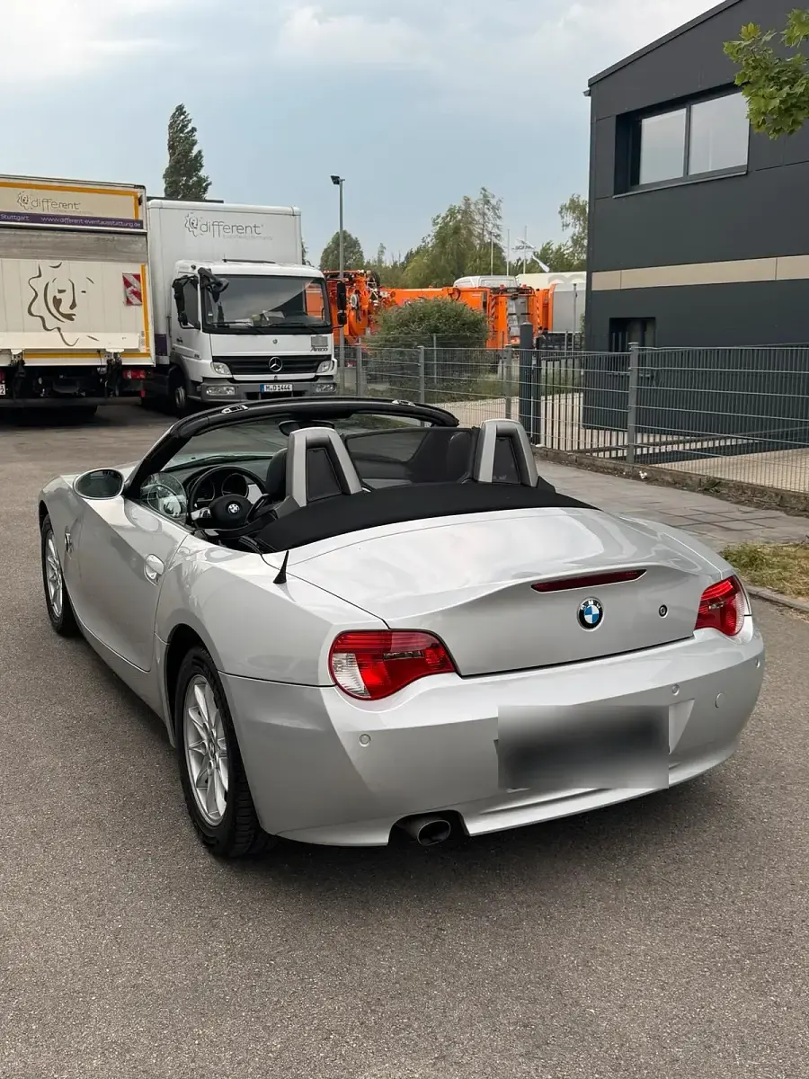 Gebraucht BMW Z4 150 PS (110 kW) 2007 Silber Cabrio