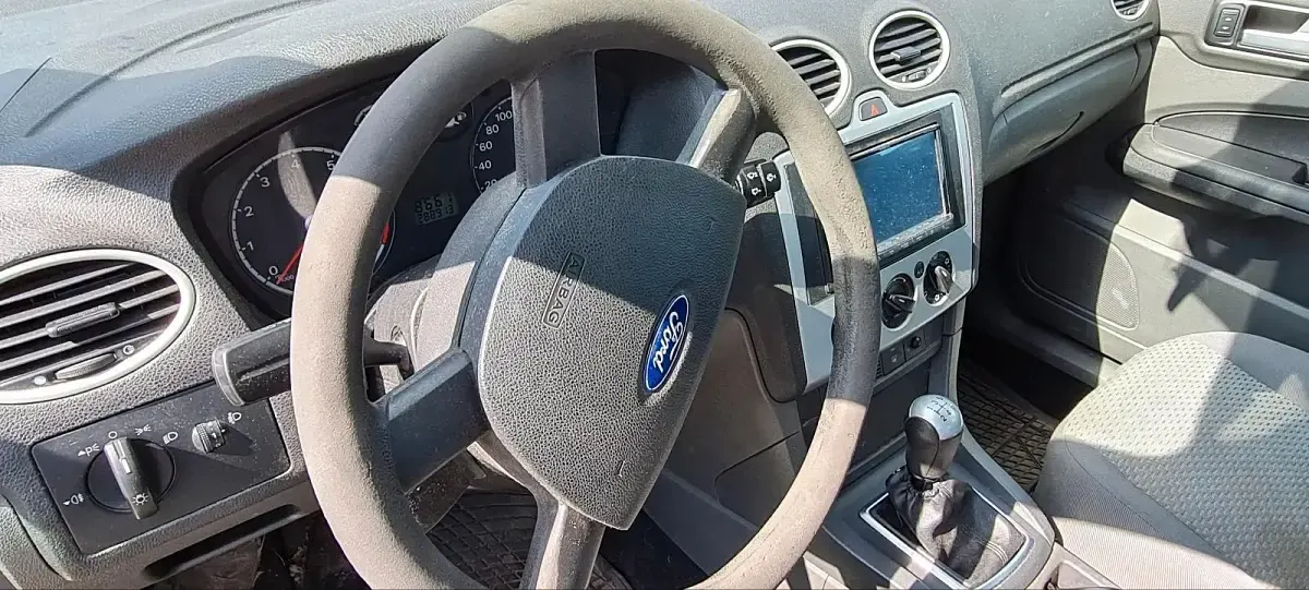 Used Ford Focus 100 HP (73 kW) 2004 Sedan