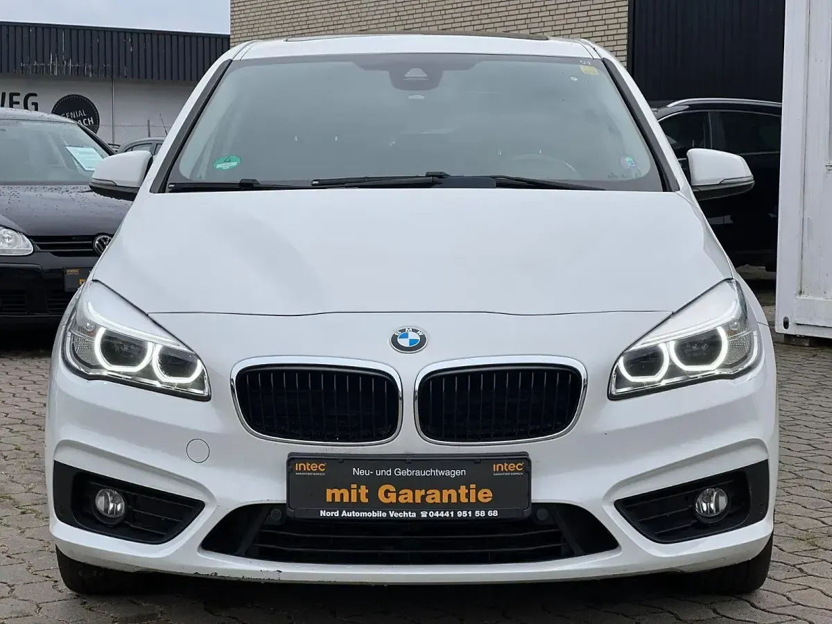 Gebraucht BMW 218 Basis 150 PS (110 kW) 2014 Weiß Kombi