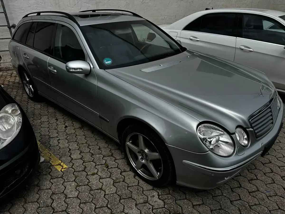 Gebraucht Mercedes E280 177 PS (130 kW) 2004 Silber Kombi