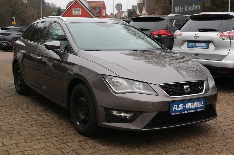 Grau Gebraucht 2015 Seat Leon ST FR Kombi | 8.900 € (Fairer Preis) - Bild 1/4