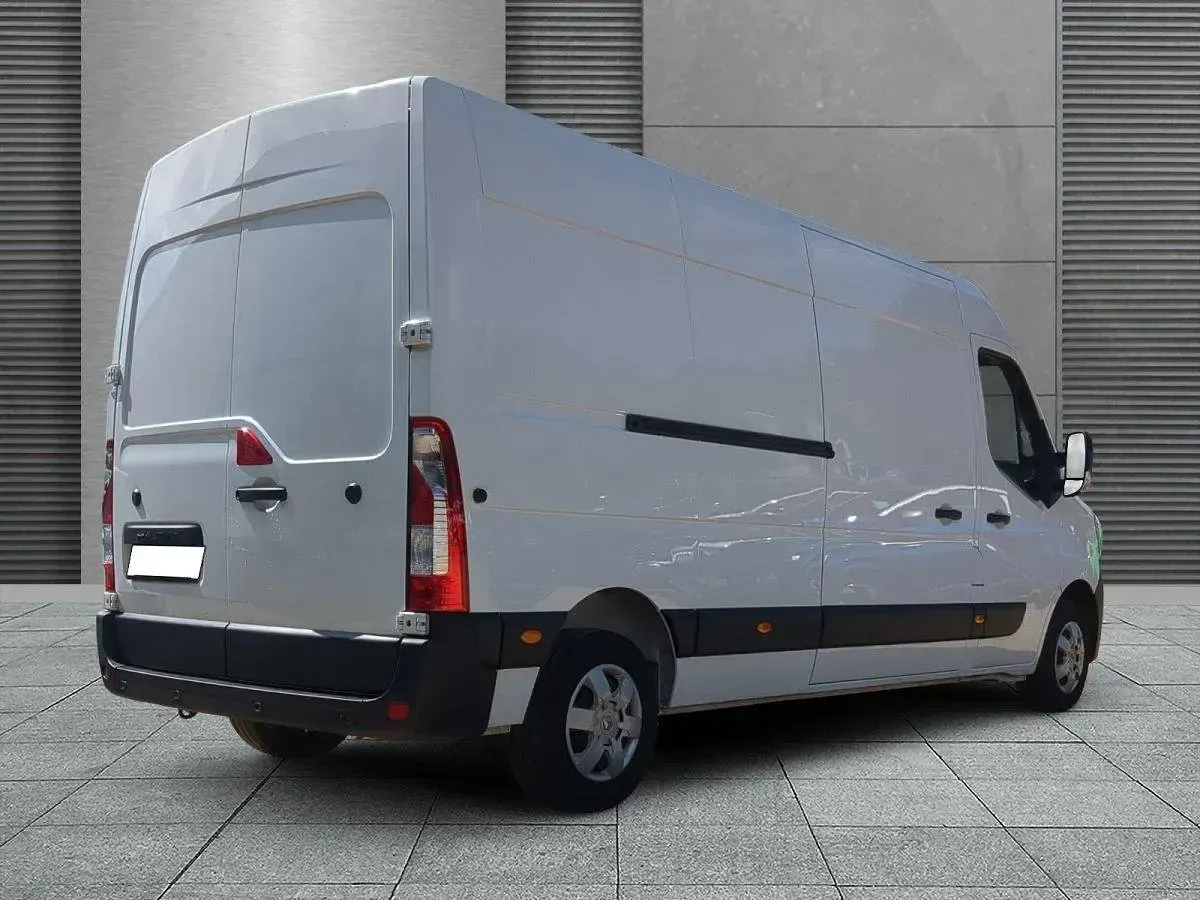 Gebraucht Renault Master 179 PS (131 kW) 2024 Mineralweiß Van / Kleinbus