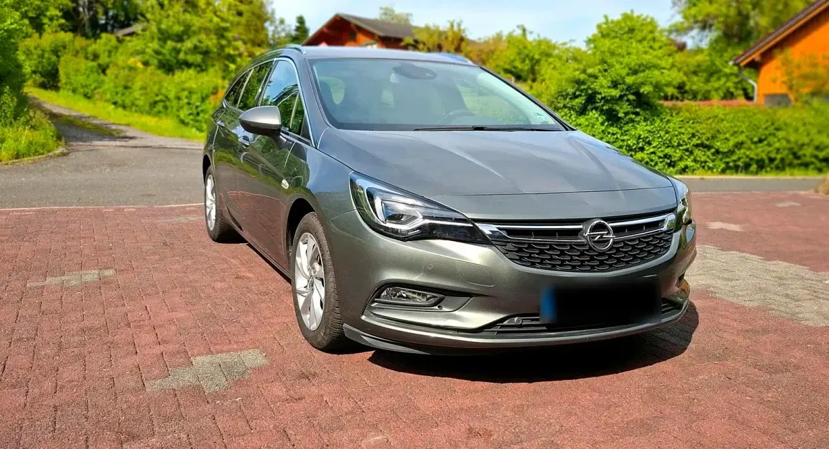 Gebraucht Opel Astra 125 PS (91 kW) 2018 Grau Kombi