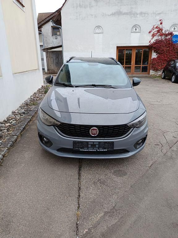 Grau Gebraucht 2020 Fiat Tipo S Limousine | 14.000 € (Etwas zu teuer) - Bild 1/4