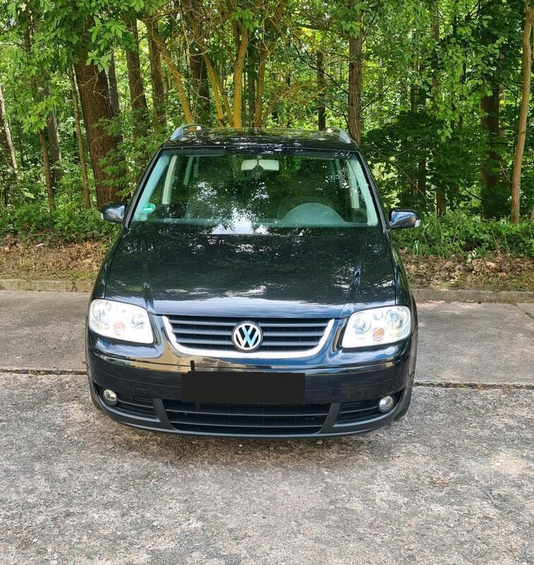 Schwarz Gebraucht 2005 VW Touran Van / Kleinbus | 1.000 € (Superpreis) - Bild 1/4