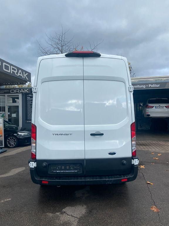 Gebraucht Ford Transit Trend 174 PS (127 kW) 2024 Weiß Limousine