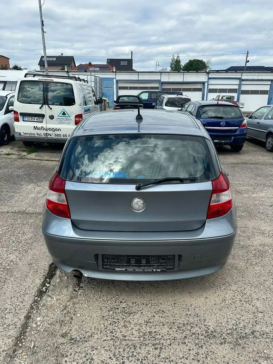Gebraucht BMW 116 116 PS (85 kW) 2006 Grau Kleinwagen
