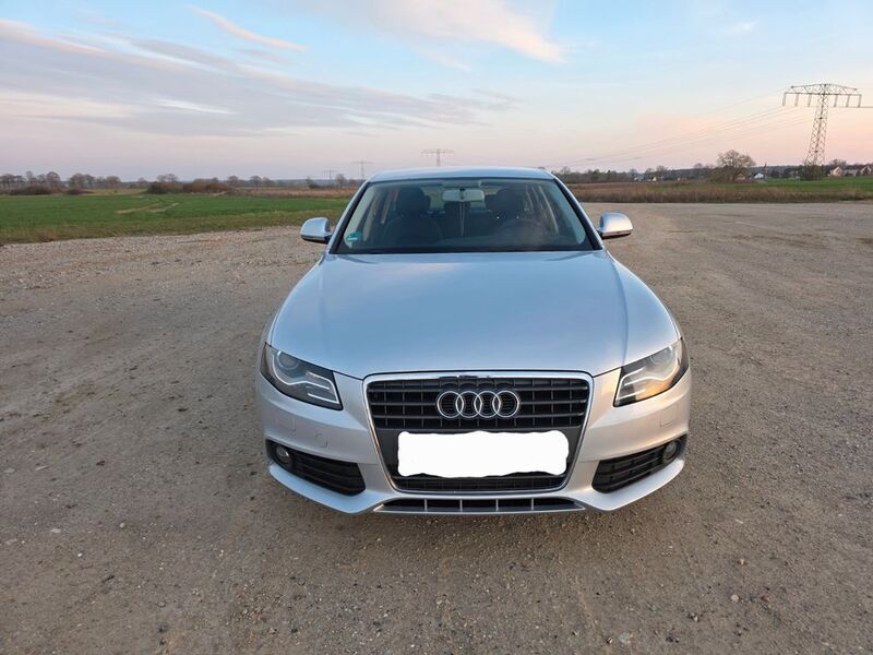 Silber Gebraucht 2009 Audi A4 Comfort Limousine | 5.300 € (Fairer Preis) - Bild 1/4