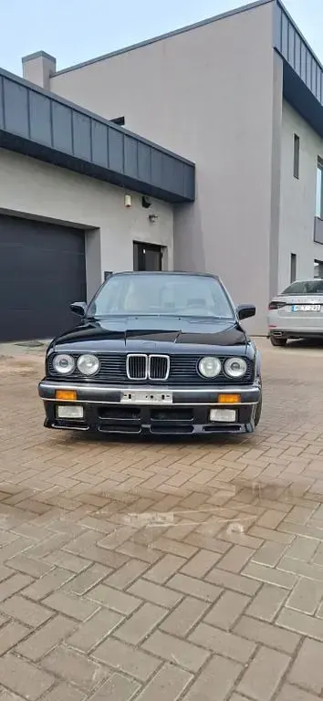 Gebraucht BMW 325 Performance 170 PS (125 kW) 1987 Schwarz