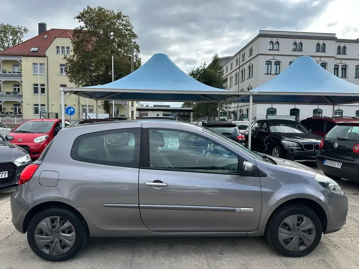 Gebraucht Renault Clio 75 PS (55 kW) 2009 Grau Kleinwagen