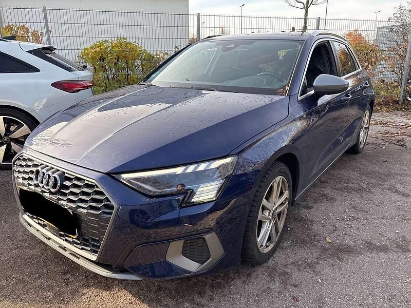 Blau Gebraucht 2021 Audi A3 Edition .1 Kombi | 19.750 € (Superpreis) - Bild 1/4