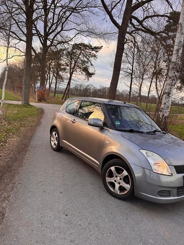 Gebraucht Suzuki Swift 75 PS (55 kW) 2007 Silber Kleinwagen