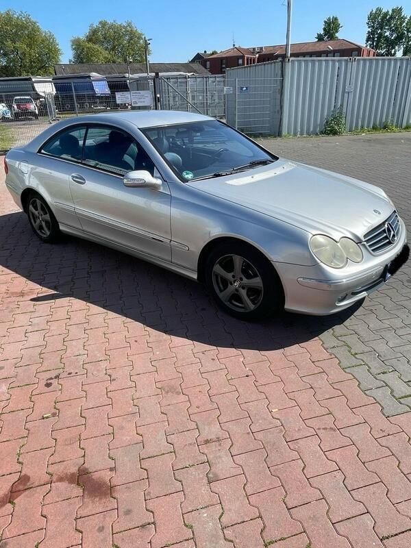 Silber Gebraucht 2002 Mercedes CLK240 Coupé | 2.990 € (Superpreis) - Bild 1/4