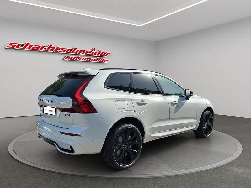 Neu Volvo XC60 Plus 398 PS (292 kW) 2025 Crystal weißperleffekt SUV