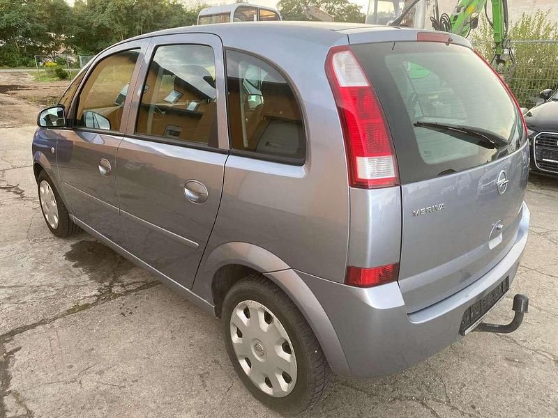 Gebraucht Opel Meriva Edition 101 PS (74 kW) 2005 Silber Van / Kleinbus