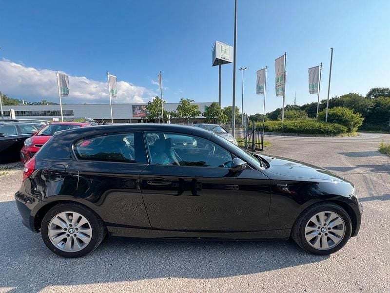 Gebraucht BMW 116 Advantage 122 PS (89 kW) 2009 Schwarz Kleinwagen