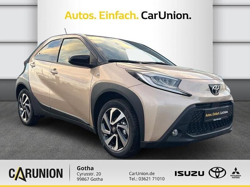 Neu Toyota Aygo 72 PS (52 kW) 2026 Beige