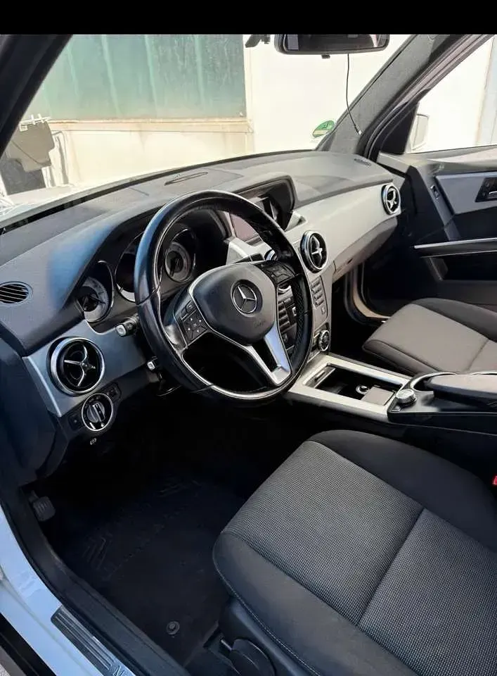 Gebraucht Mercedes GLK200 143 PS (105 kW) 2013 Weiß SUV