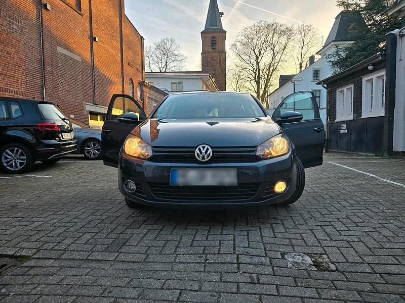 Gebraucht VW Golf VI Trendline 80 PS (58 kW) 2010 Blau Kleinwagen
