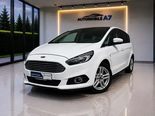 Gebraucht Ford S-MAX Titanium 239 PS (175 kW) 2018 Weiß Van / Kleinbus