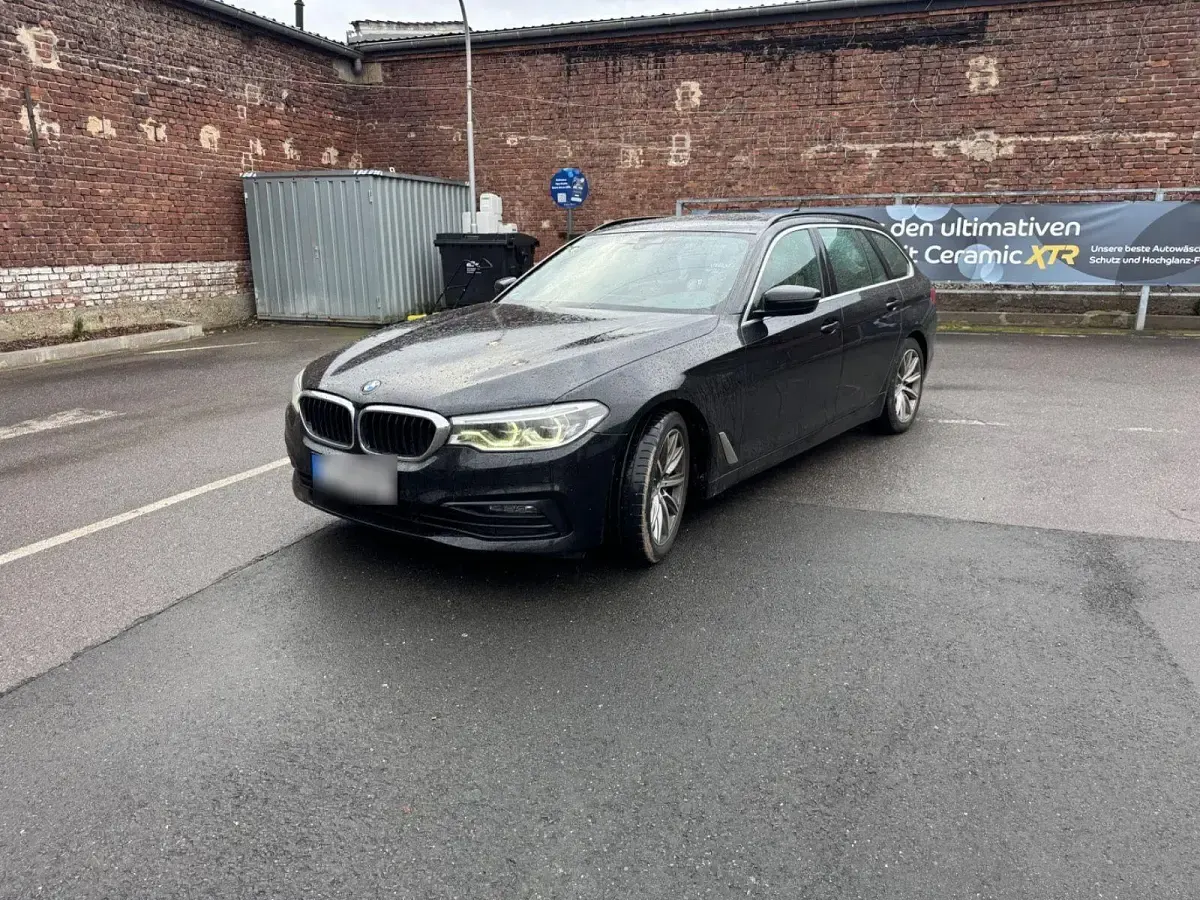 Gebraucht BMW 530 Sport Line 265 PS (194 kW) 2019 Schwarz Limousine