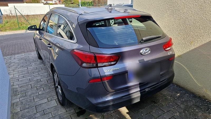 Gebraucht Hyundai i30 140 PS (102 kW) 2020 Grau Kombi