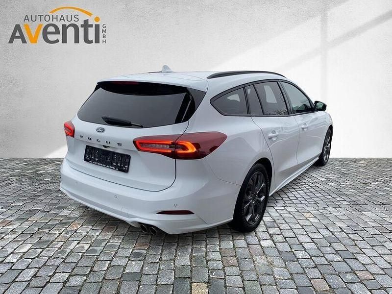 Gebraucht Ford Focus ST-Line 155 PS (114 kW) 2024 Weiss Kombi