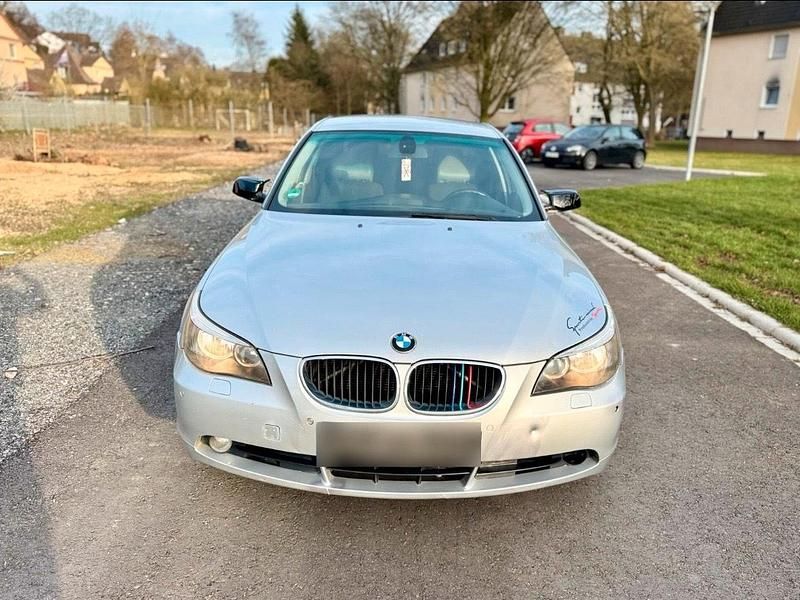 Gebraucht BMW 520 163 PS (119 kW) 2006 Silber Limousine