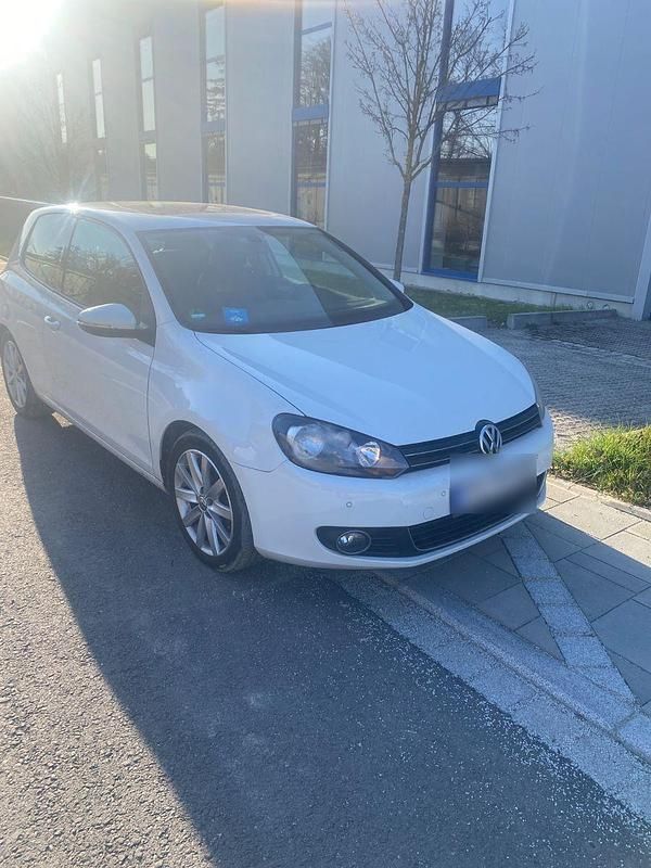 Gebraucht VW Golf VI Highline 140 PS (102 kW) 2009 Weiß Kleinwagen