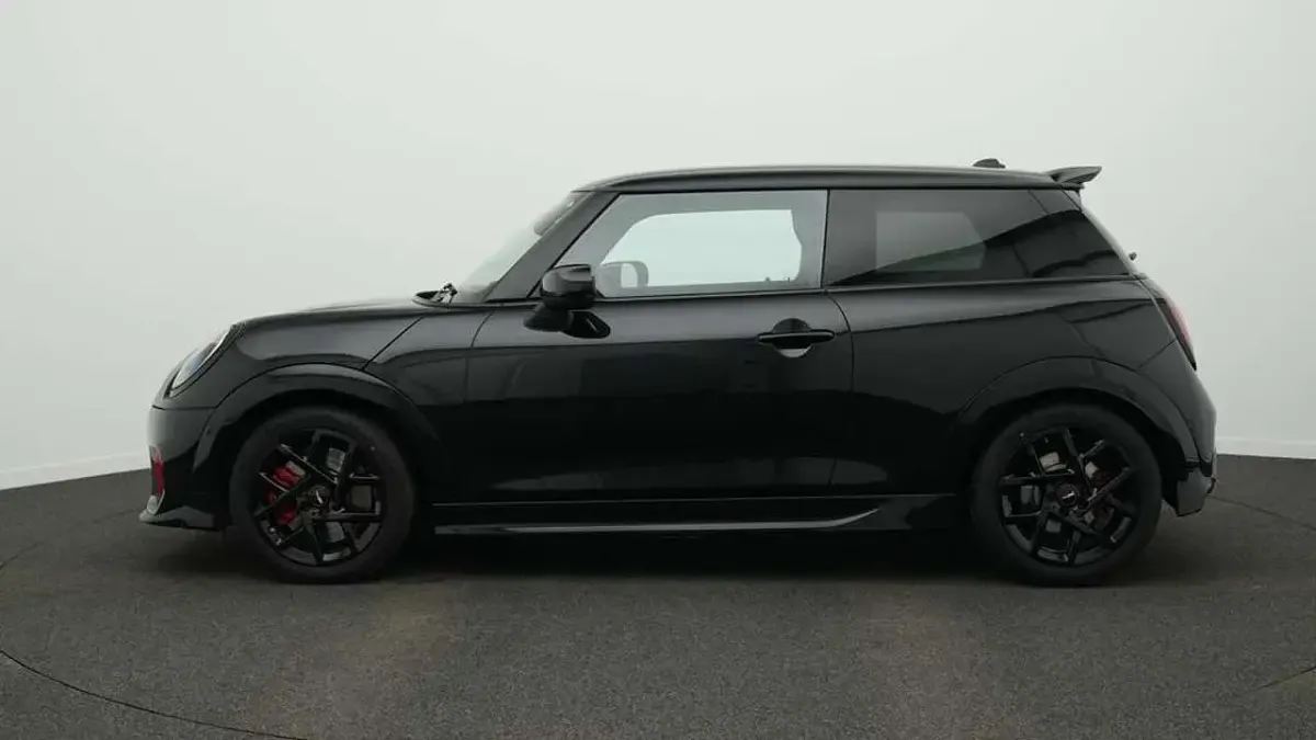 Gebraucht Mini John Cooper Works 231 PS (169 kW) 2025 Schwarz Kleinwagen