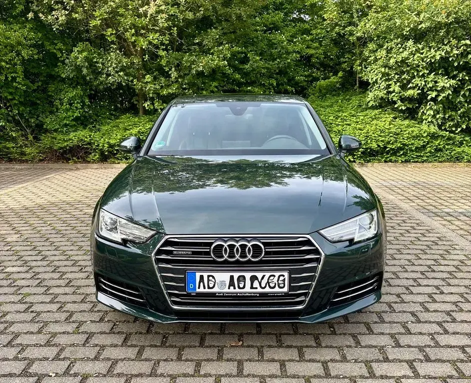 Gebraucht Audi A4 Design 190 PS (139 kW) 2017 Grün Limousine