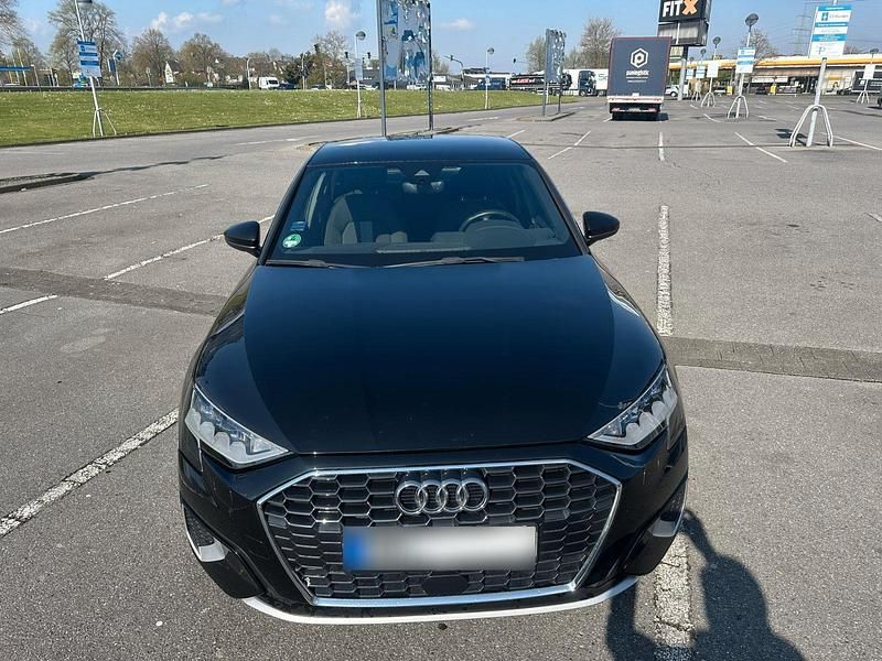 Second-hand Audi A3 Advanced 150 CP (110 kW) 2022 Negru Berlinǎ