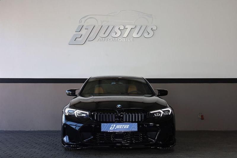 Gebraucht BMW 330 Performance 258 PS (189 kW) 2024 Schwarz Limousine