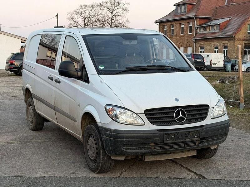 Weiß Gebraucht 2013 Mercedes Vito Van | 5.999 € (Superpreis) - Bild 1/4