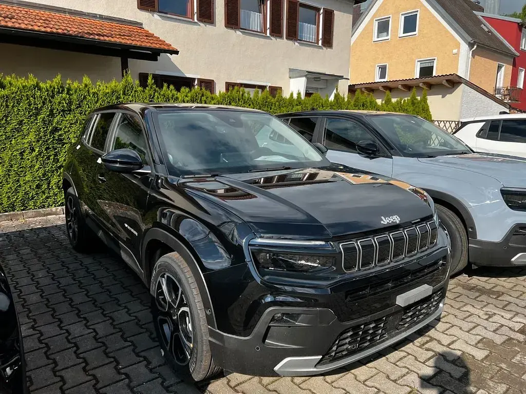 Neu Jeep Avenger Summit 101 PS (74 kW) 2026 Schwarz SUV