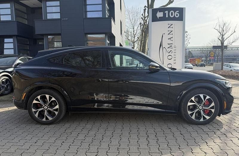 Gebraucht Ford Mustang Mach-E 258 kW (351 PS) 2022 Schwarz SUV